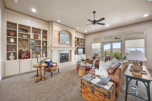 656 Lago Vista Drive, Richland, WA 99352