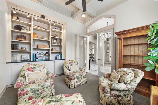 656 Lago Vista Drive, Richland, WA 99352