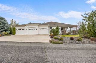 656 Lago Vista Drive, Richland, WA 99352