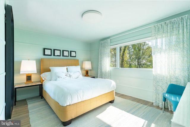 7031 PHILLIPS MILL RD, New Hope, PA 18938