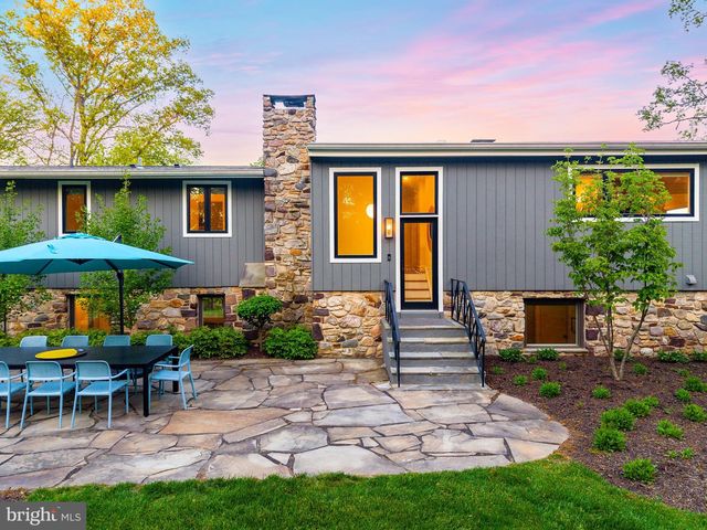 7031 PHILLIPS MILL RD, New Hope, PA 18938