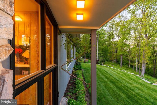 7031 PHILLIPS MILL RD, New Hope, PA 18938