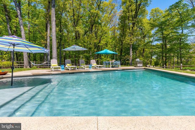 7031 PHILLIPS MILL RD, New Hope, PA 18938