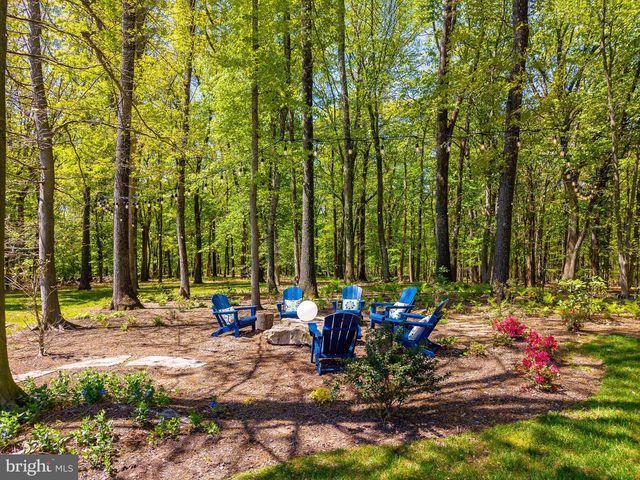 7031 PHILLIPS MILL RD, New Hope, PA 18938