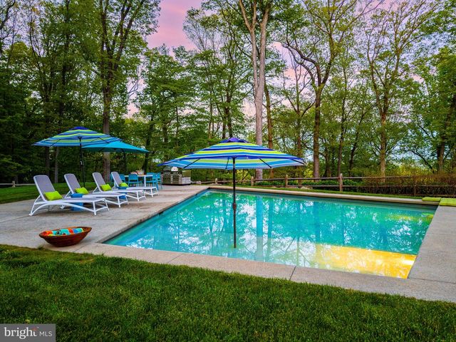 7031 PHILLIPS MILL RD, New Hope, PA 18938