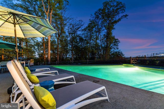 7031 PHILLIPS MILL RD, New Hope, PA 18938