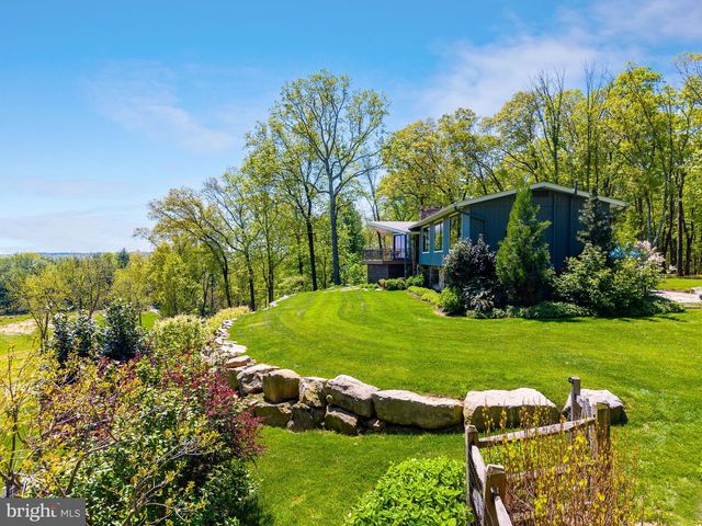 7031 PHILLIPS MILL RD, New Hope, PA 18938