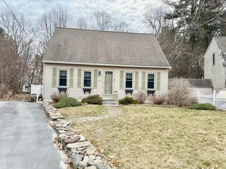 11 Linden Street, Hudson, NH 03051