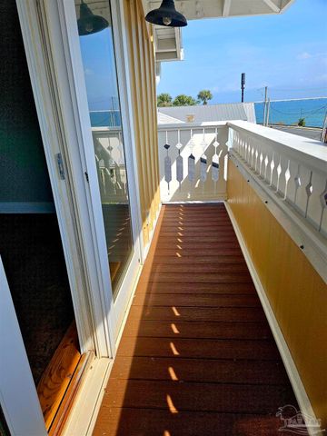 432 Bayfront Pkwy B, Pensacola, FL 32502