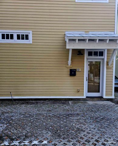 432 Bayfront Pkwy B, Pensacola, FL 32502