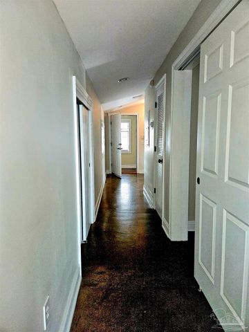 432 Bayfront Pkwy B, Pensacola, FL 32502