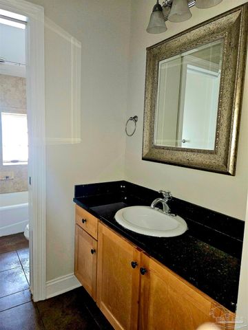 432 Bayfront Pkwy B, Pensacola, FL 32502