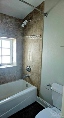 432 Bayfront Pkwy B, Pensacola, FL 32502