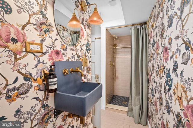 1609 44TH ST NW, Washington, DC 20007