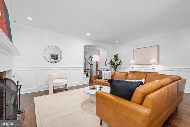 1609 44TH ST NW, Washington, DC 20007
