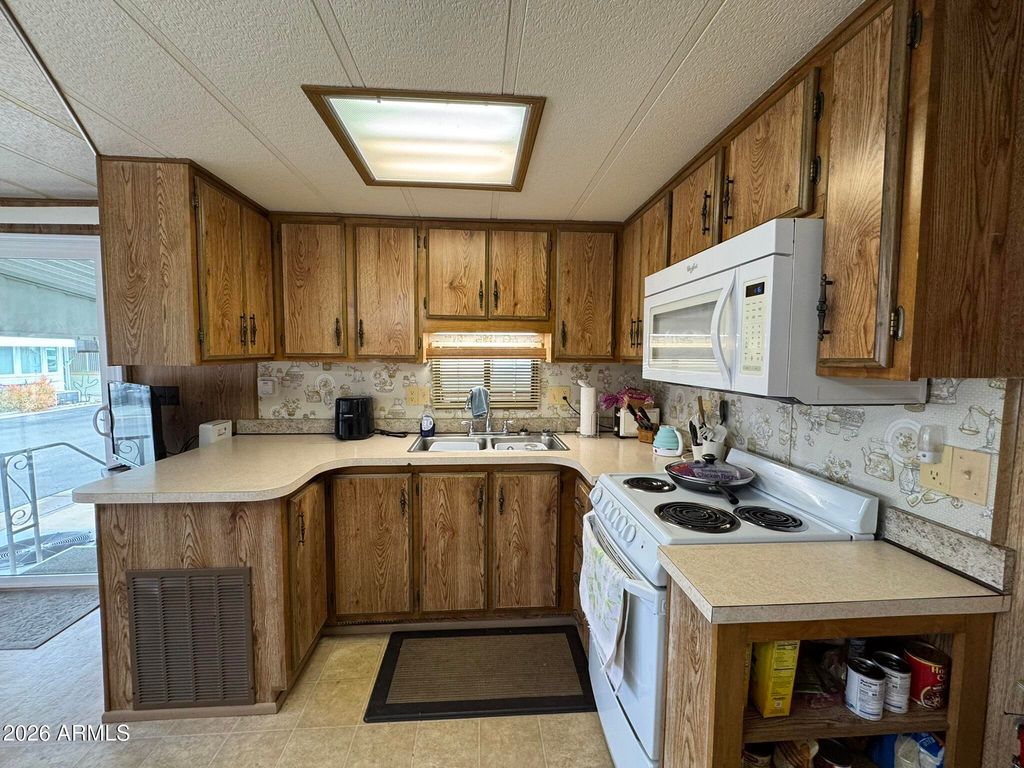 309 E MESQUITE Drive 610, Florence, AZ 85132 — photo 2
