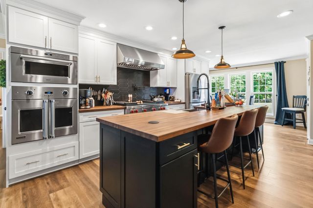 888 High Moore Road, London, KY 40741
