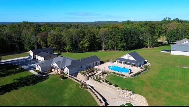 888 High Moore Road, London, KY 40741