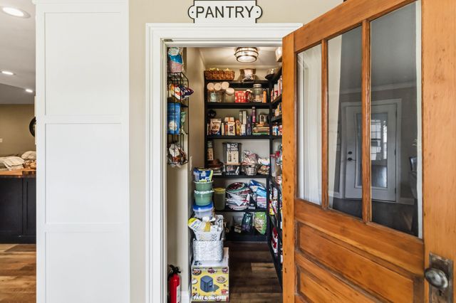 888 High Moore Road, London, KY 40741