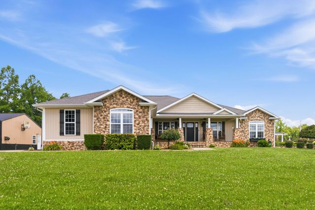 888 High Moore Road, London, KY 40741