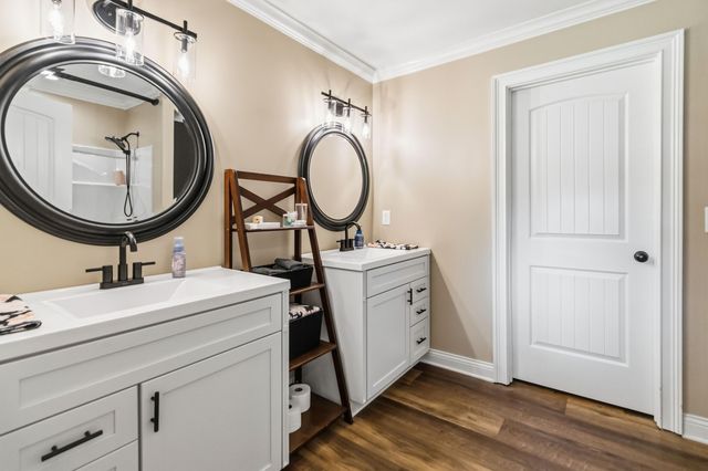 888 High Moore Road, London, KY 40741