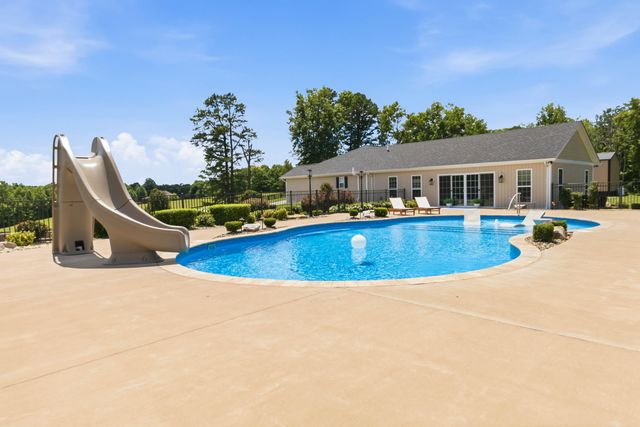 888 High Moore Road, London, KY 40741
