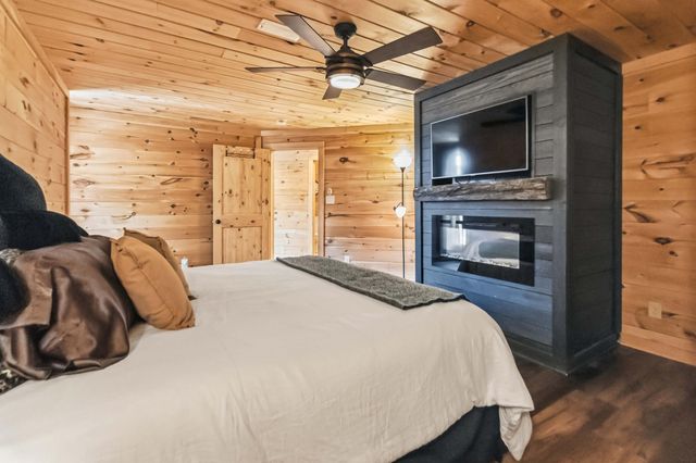 888 High Moore Road, London, KY 40741