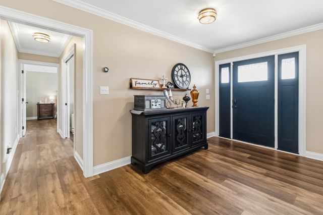 888 High Moore Road, London, KY 40741