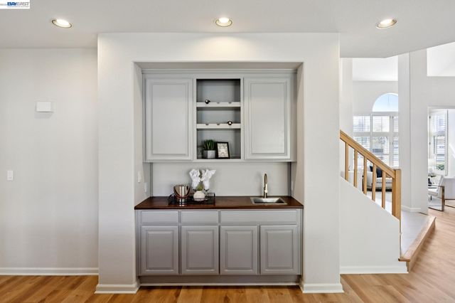 674 Crystal Ct, Pleasanton, CA 94566