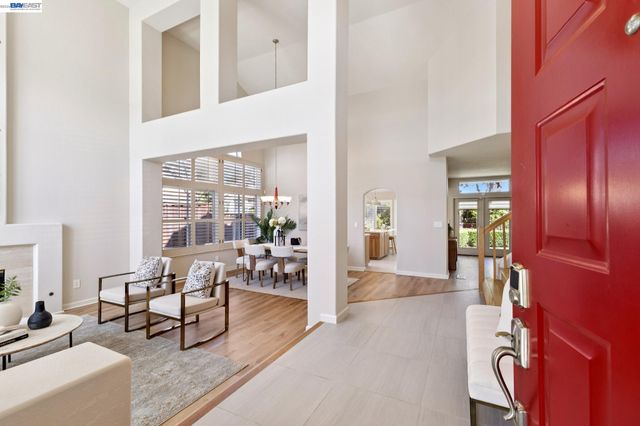 674 Crystal Ct, Pleasanton, CA 94566