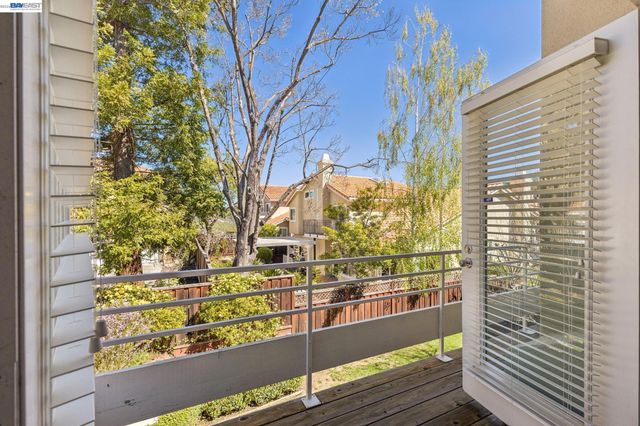 674 Crystal Ct, Pleasanton, CA 94566