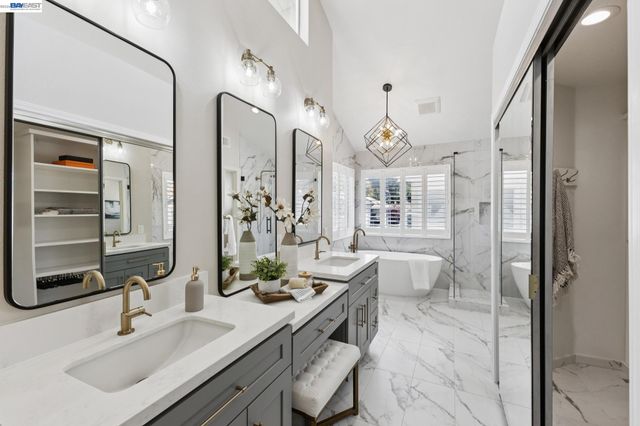 674 Crystal Ct, Pleasanton, CA 94566