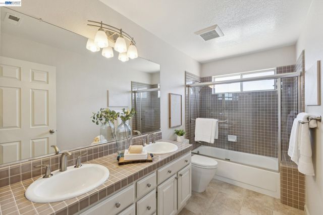 674 Crystal Ct, Pleasanton, CA 94566