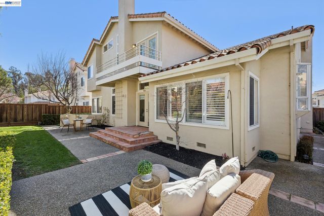 674 Crystal Ct, Pleasanton, CA 94566