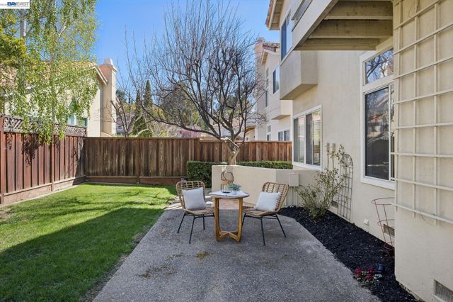 674 Crystal Ct, Pleasanton, CA 94566