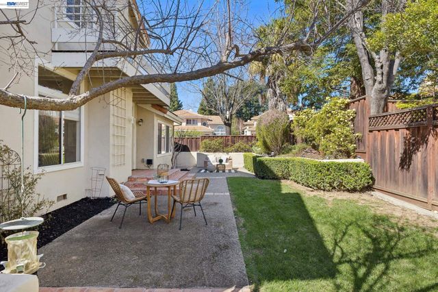674 Crystal Ct, Pleasanton, CA 94566