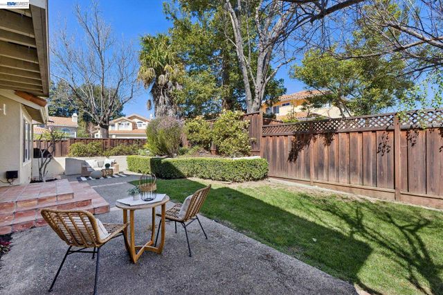 674 Crystal Ct, Pleasanton, CA 94566