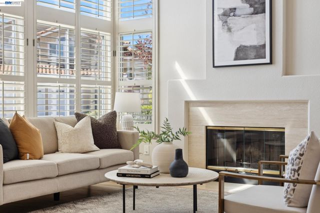 674 Crystal Ct, Pleasanton, CA 94566