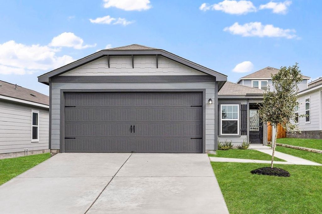 125 Morrison DR, Jarrell, TX 76537