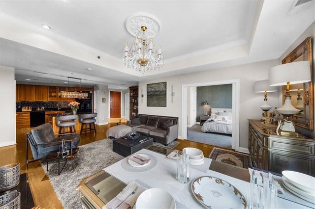 2881 Peachtree NE Road 1102, Atlanta, GA 30305