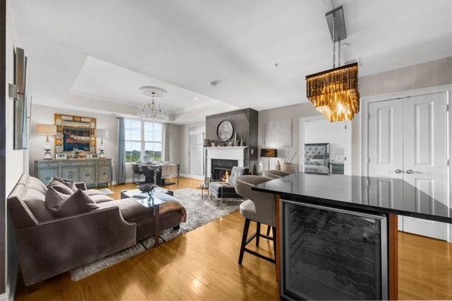 2881 Peachtree NE Road 1102, Atlanta, GA 30305