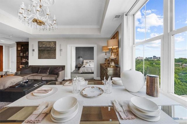 2881 Peachtree NE Road 1102, Atlanta, GA 30305