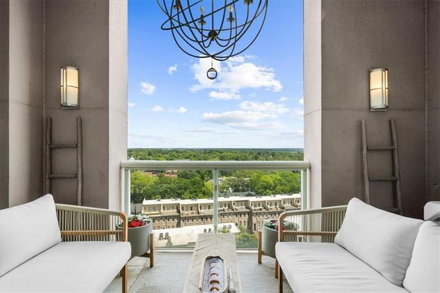 2881 Peachtree NE Road 1102, Atlanta, GA 30305