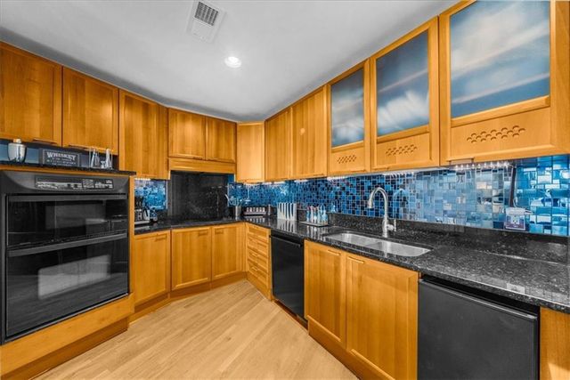 2881 Peachtree NE Road 1102, Atlanta, GA 30305