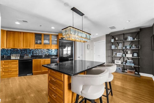 2881 Peachtree NE Road 1102, Atlanta, GA 30305