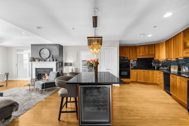 2881 Peachtree NE Road 1102, Atlanta, GA 30305