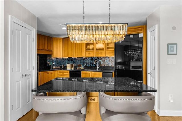 2881 Peachtree NE Road 1102, Atlanta, GA 30305