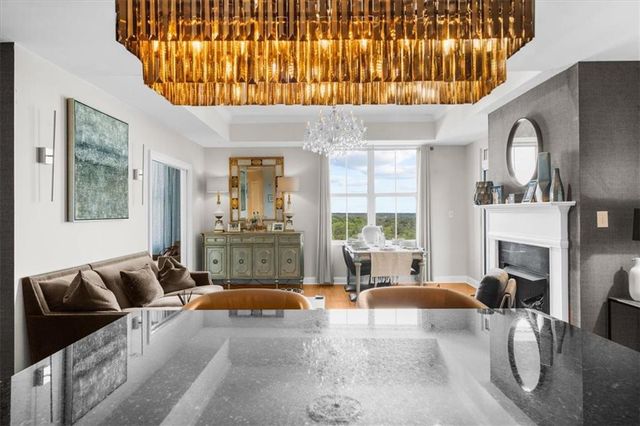 2881 Peachtree NE Road 1102, Atlanta, GA 30305