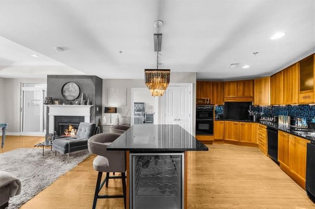 2881 Peachtree NE Road 1102, Atlanta, GA 30305