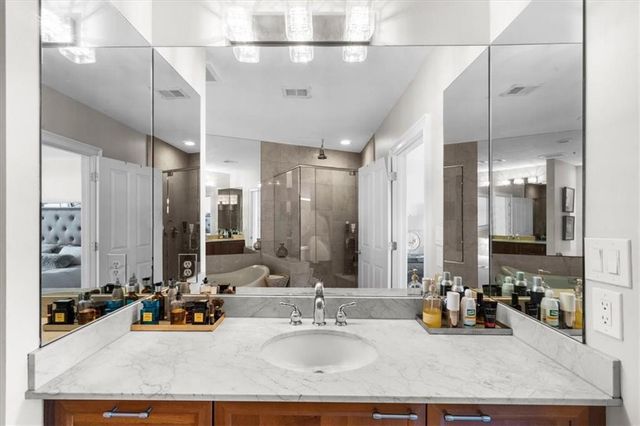 2881 Peachtree NE Road 1102, Atlanta, GA 30305